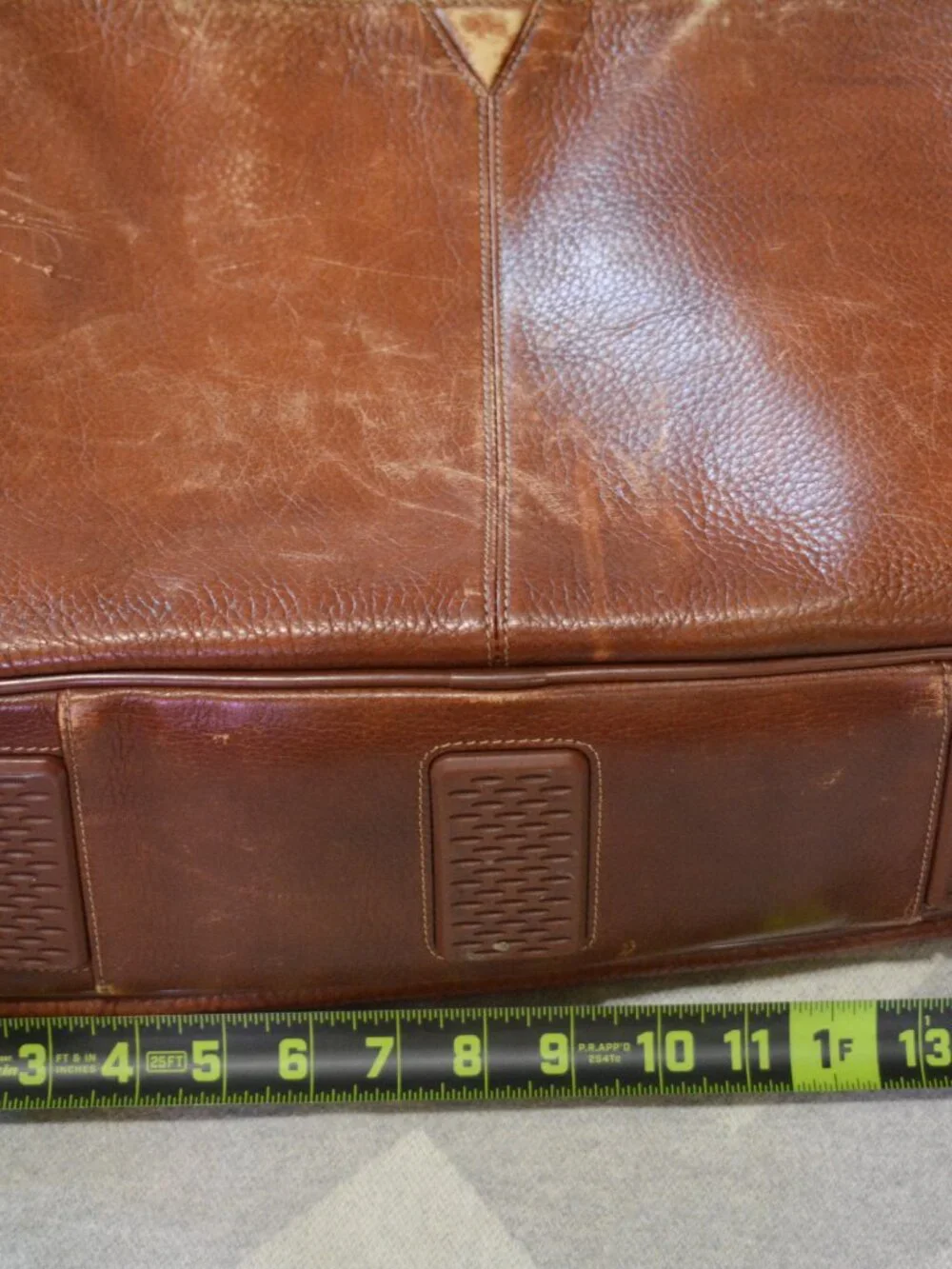Johnston & Murphy Full‑Grain Leather Messenger Bag — Distressed Brown